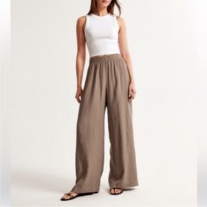 NWOT Abercrombie tan crinkle wide leg pants